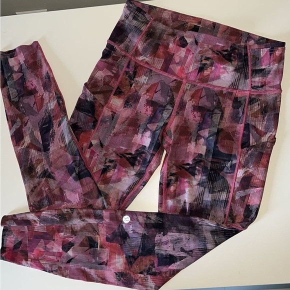 Lululemon Fast & Free 7/8 Tight II Nulux 25"
Sun Dazed Multi Pink Size 8 - Picture 10 of 13